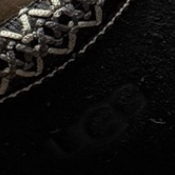 Women’s Ugg Tasman black size 9 used in fair condition with box - Picture 10 of 11